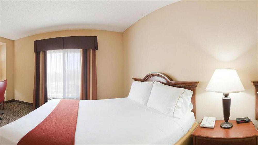 Holiday Inn Express Hotel & Suites Columbia-I-20 At Clemson Road By Ihg Екстериор снимка