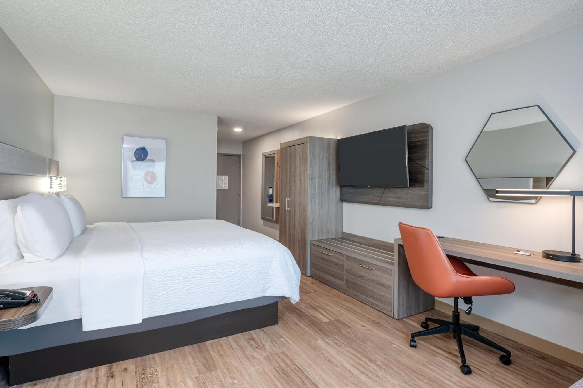 Holiday Inn Express Hotel & Suites Columbia-I-20 At Clemson Road By Ihg Екстериор снимка