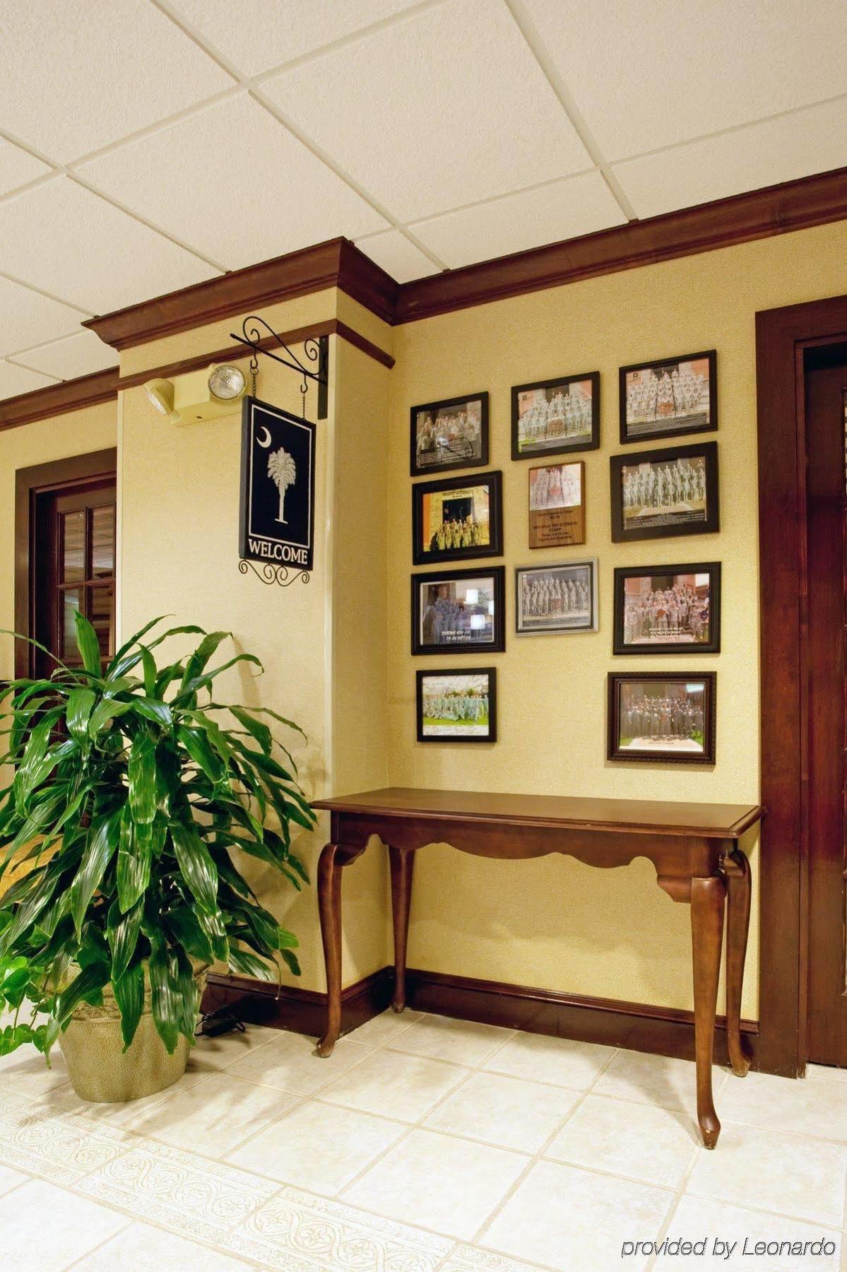 Holiday Inn Express Hotel & Suites Columbia-I-20 At Clemson Road By Ihg Екстериор снимка