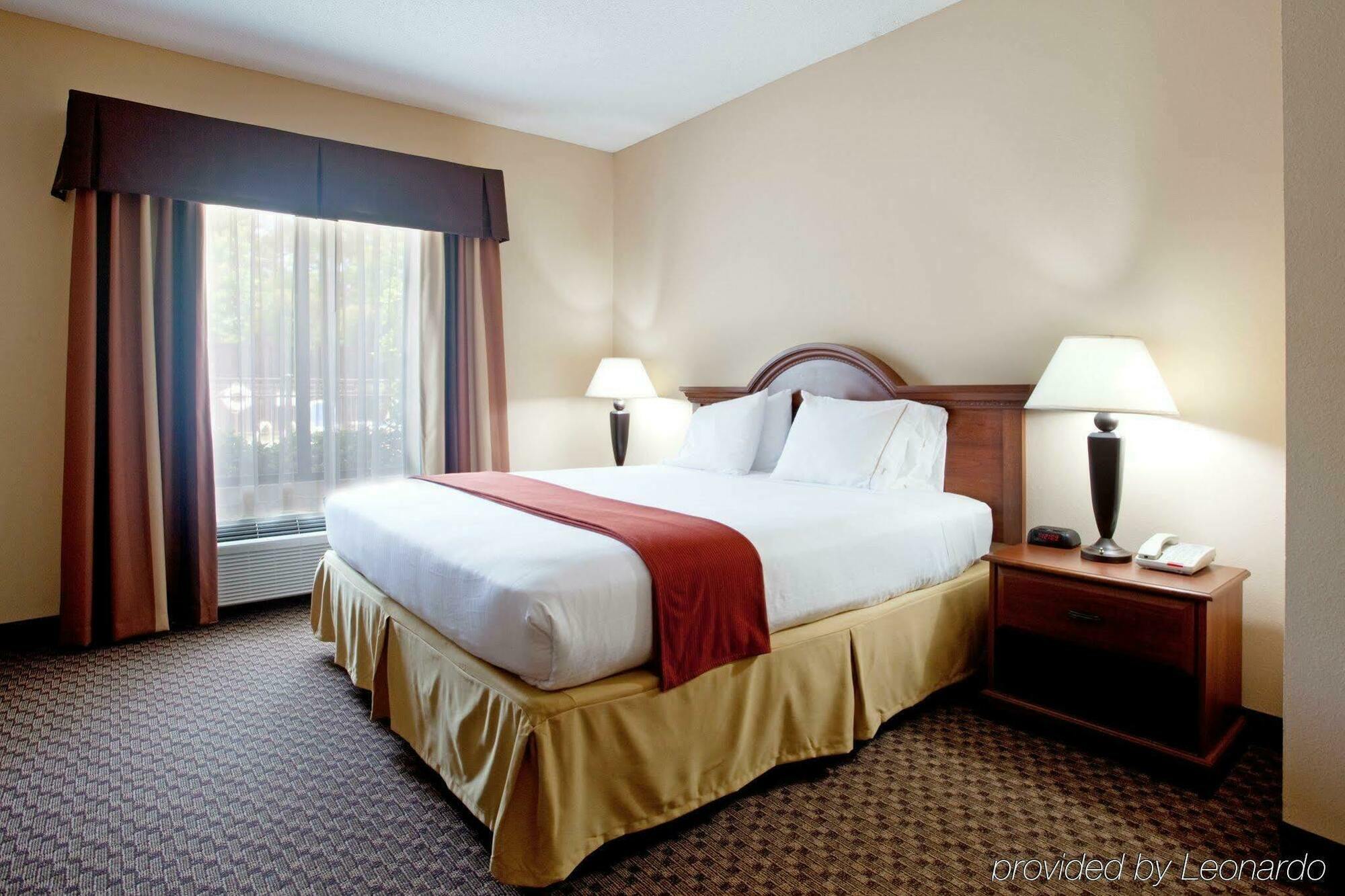 Holiday Inn Express Hotel & Suites Columbia-I-20 At Clemson Road By Ihg Екстериор снимка